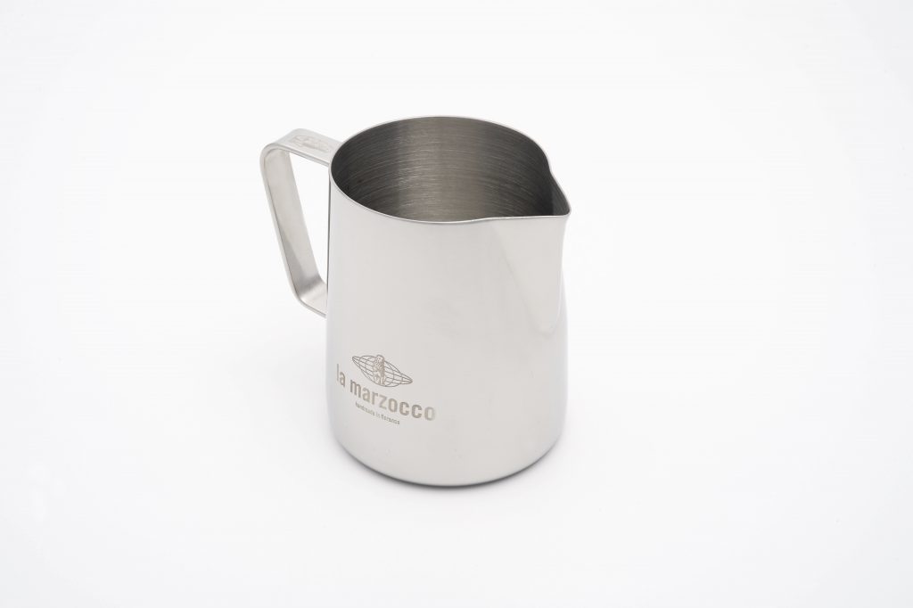 Milk frothing jug La Marzocco 20 oz &gt; 600ml